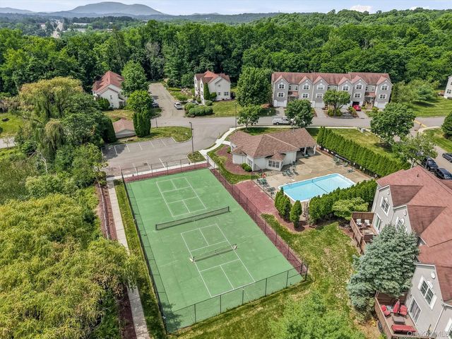 309 Gazebo Court, New Windsor, NY 12553