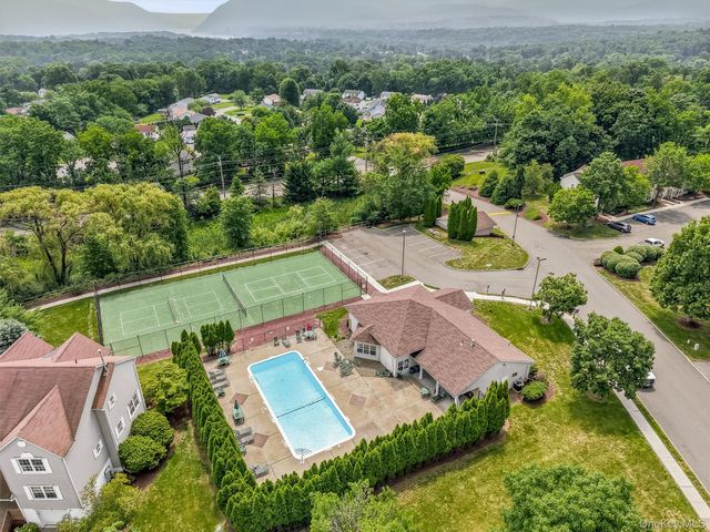309 Gazebo Court, New Windsor, NY 12553