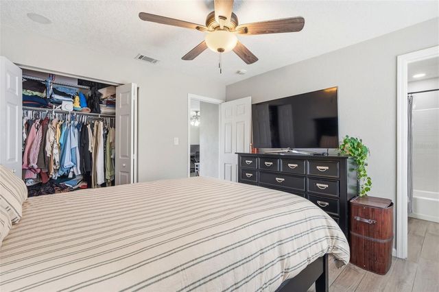 4725 COQUINA KEY DRIVE SE D, St Petersburg, FL 33705