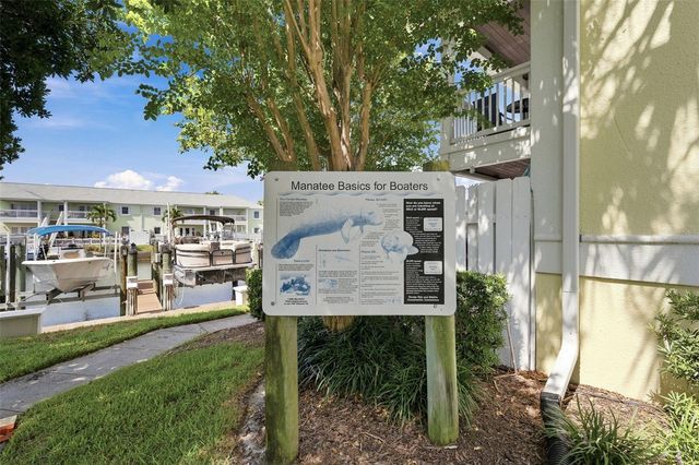 4725 COQUINA KEY DRIVE SE D, St Petersburg, FL 33705