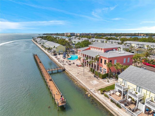 4725 COQUINA KEY DRIVE SE D, St Petersburg, FL 33705