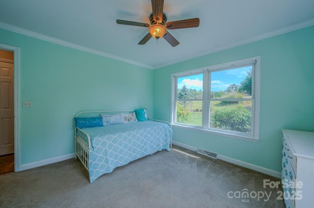 44 Crystal View Way, Leicester, NC 28748