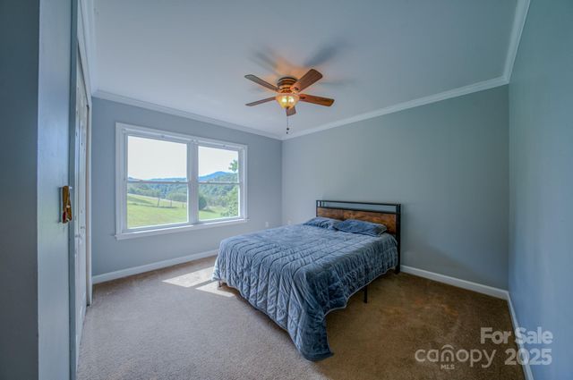 44 Crystal View Way, Leicester, NC 28748
