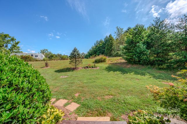 44 Crystal View Way, Leicester, NC 28748