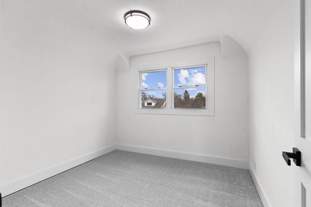 3820 Munkwitz AVENUE, Cudahy, WI 53110