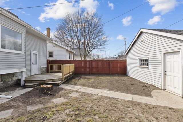 3820 Munkwitz AVENUE, Cudahy, WI 53110