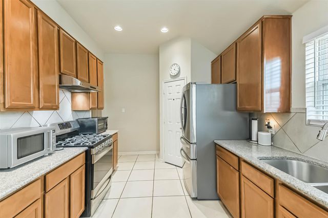 2504 Elm Crossing Trail, Spring, TX 77386