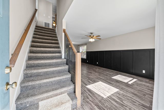 925 Oak Ln, Clarksville, TN 37040