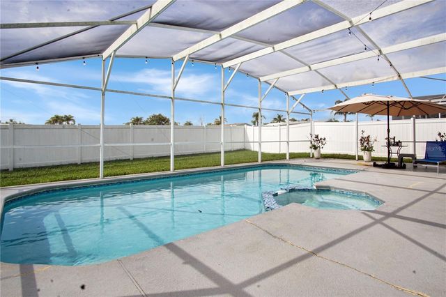 323 CASTLEMAIN CIRCLE, Davenport, FL 33897