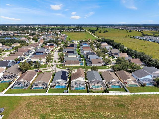 323 CASTLEMAIN CIRCLE, Davenport, FL 33897