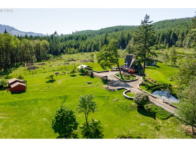 23681 SUTTLE Rd, Veneta, OR 97487