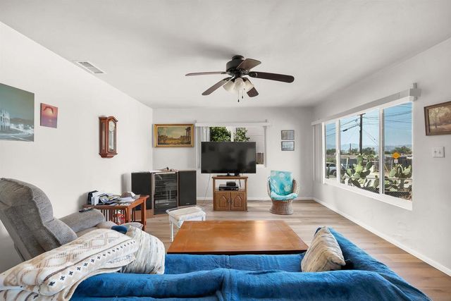1285 Bates Lane, El Cajon, CA 92021
