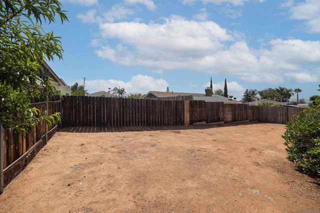 1285 Bates Lane, El Cajon, CA 92021