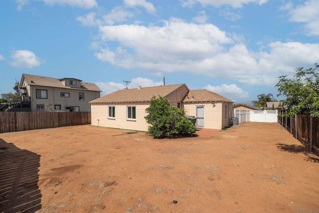 1285 Bates Lane, El Cajon, CA 92021