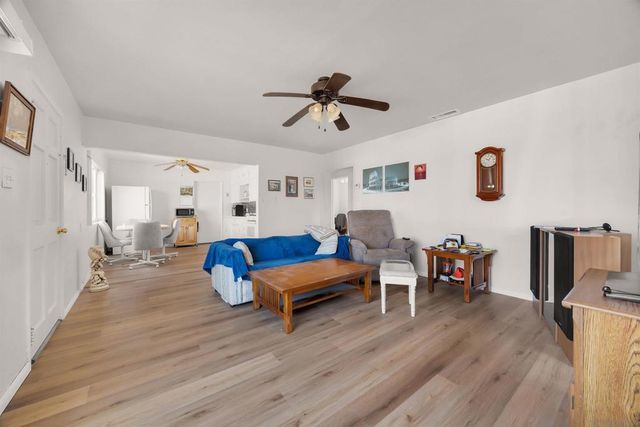 1285 Bates Lane, El Cajon, CA 92021