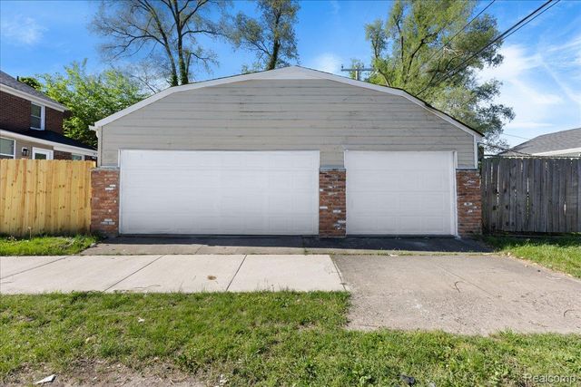 19215 Steel Street, Detroit, MI 48235