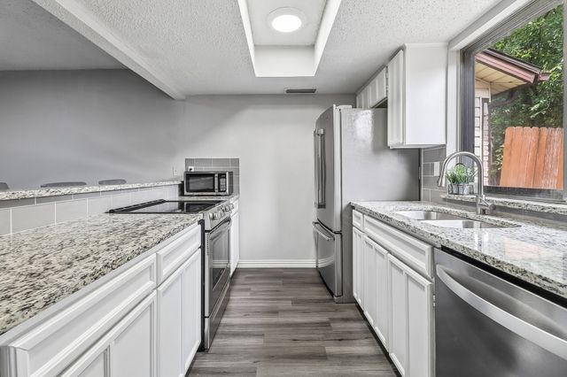 2059 Embassy Way, Carrollton, TX 75006