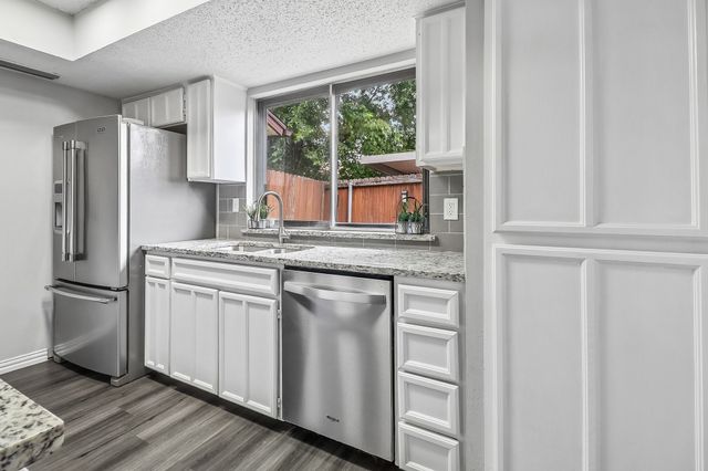 2059 Embassy Way, Carrollton, TX 75006