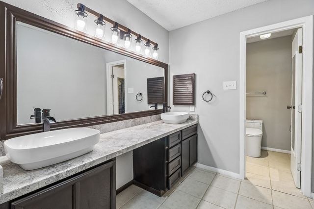 2059 Embassy Way, Carrollton, TX 75006