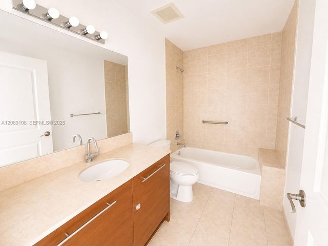 2681 N Flamingo Road 2705S, Sunrise, FL 33323