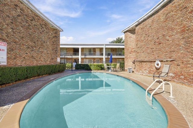 5863 Inwood Drive 4, Houston, TX 77057