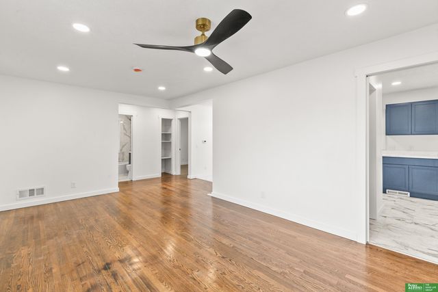 4625 Camden Avenue, Omaha, NE 68104