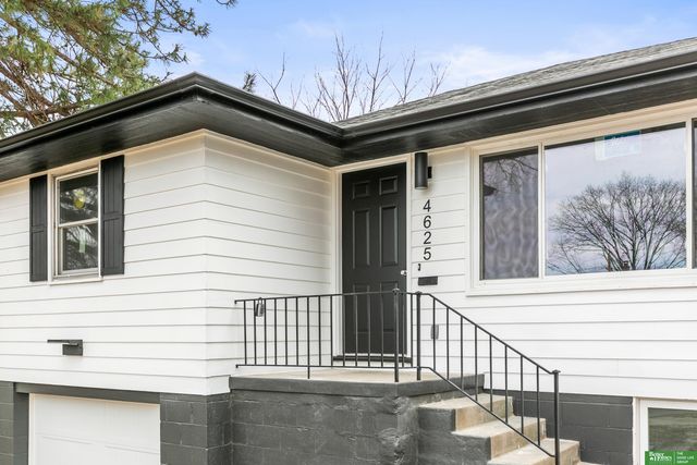 4625 Camden Avenue, Omaha, NE 68104