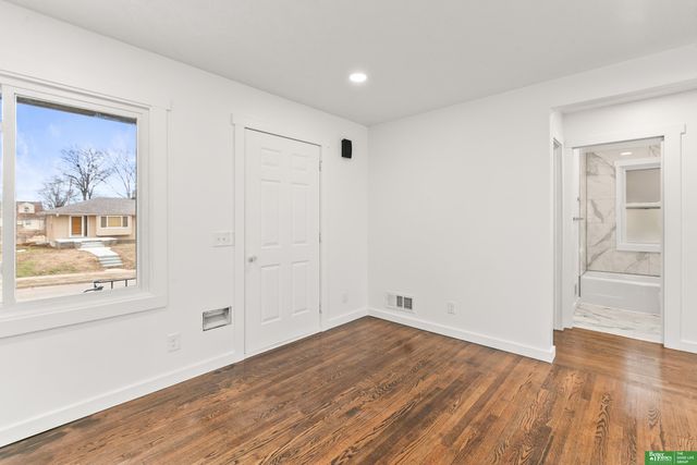 4625 Camden Avenue, Omaha, NE 68104