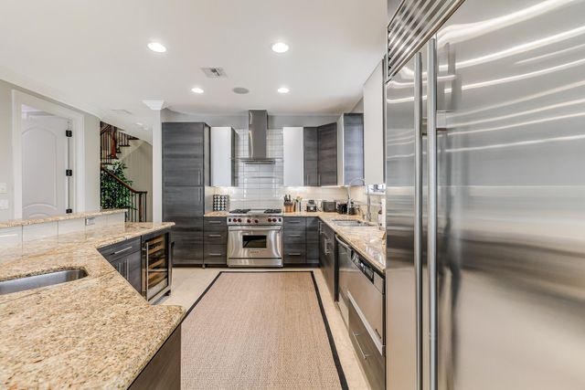 170 Isle Of Venice Drive, Fort Lauderdale, FL 33301