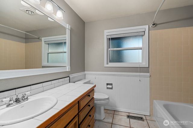 26621 Bristol Court, Kent, WA 98032