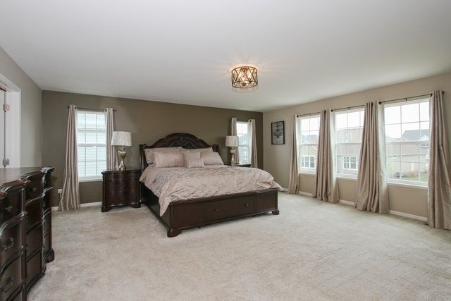 3617 Emerald Road, Elgin, IL 60124