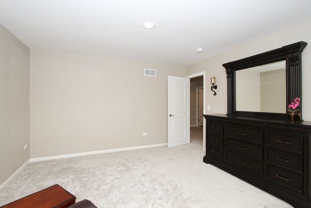 3617 Emerald Road, Elgin, IL 60124