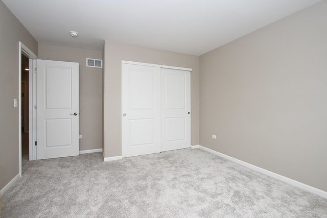 3617 Emerald Road, Elgin, IL 60124