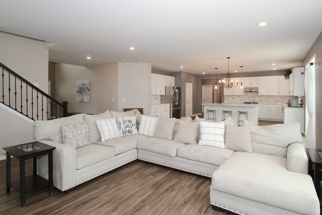 3617 Emerald Road, Elgin, IL 60124