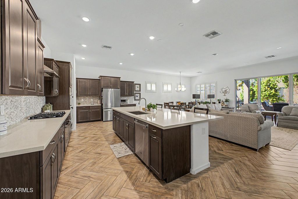 14552 W VOLTAIRE Street, Surprise, AZ 85379 — photo 4