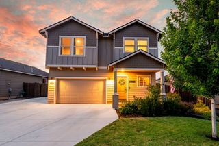2383 SW Newberry Loop, Redmond, OR 97756