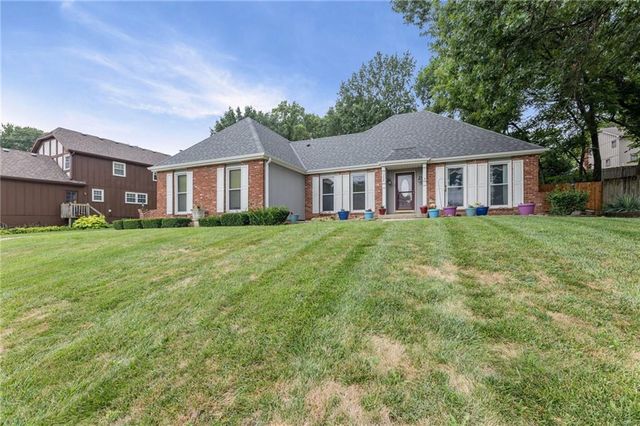 5204 Stearns Street, Shawnee, KS 66203