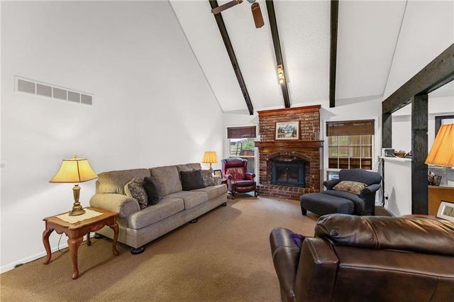 5204 Stearns Street, Shawnee, KS 66203