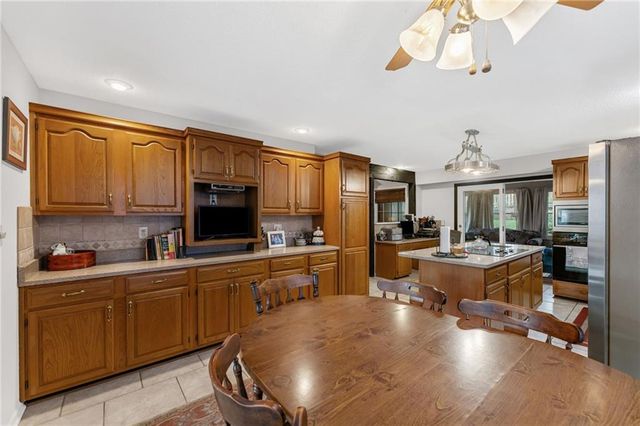 5204 Stearns Street, Shawnee, KS 66203