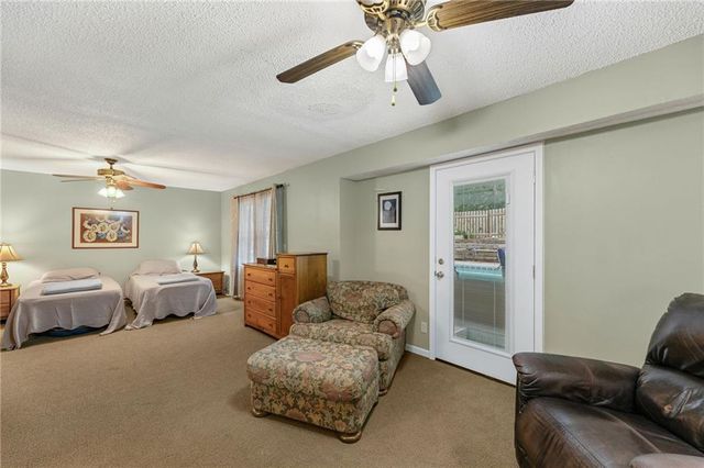 5204 Stearns Street, Shawnee, KS 66203