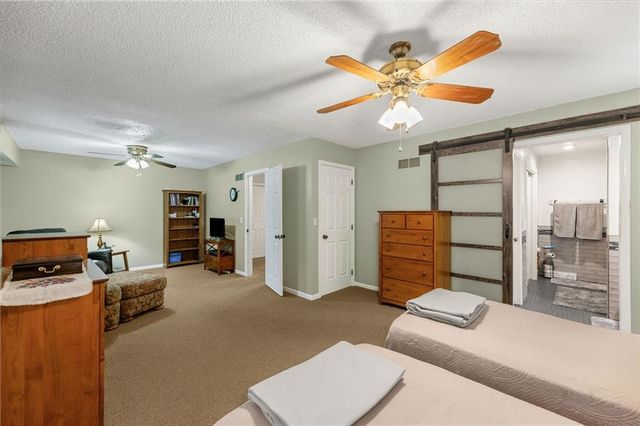 5204 Stearns Street, Shawnee, KS 66203