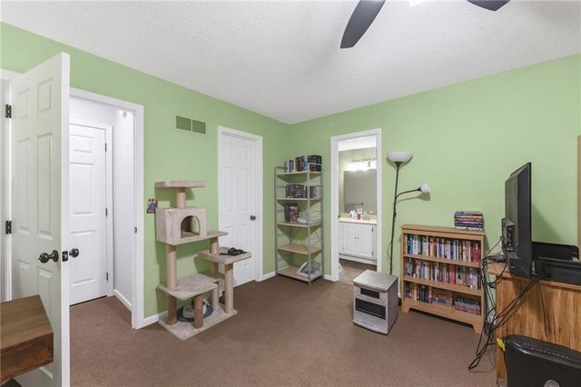 5204 Stearns Street, Shawnee, KS 66203
