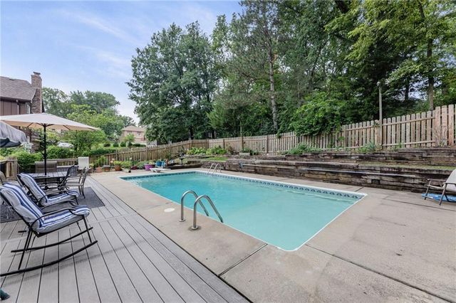 5204 Stearns Street, Shawnee, KS 66203