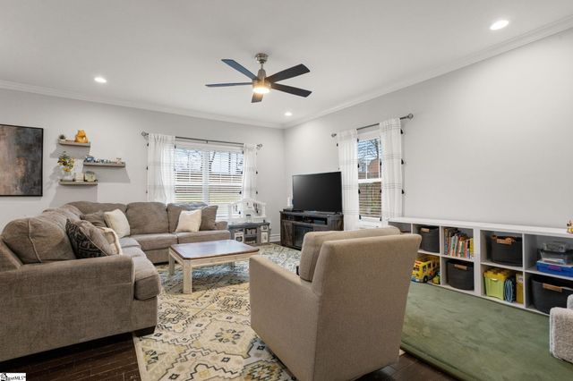 117 N River Hills Drive, Spartanburg, SC 29303