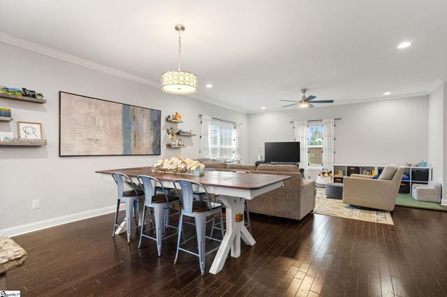 117 N River Hills Drive, Spartanburg, SC 29303