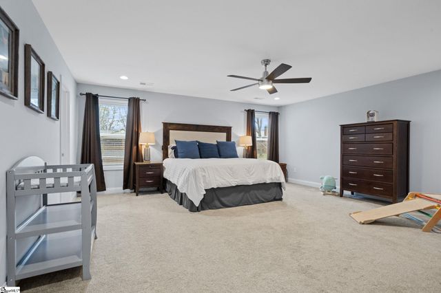 117 N River Hills Drive, Spartanburg, SC 29303