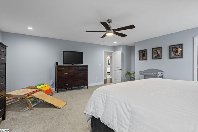 117 N River Hills Drive, Spartanburg, SC 29303