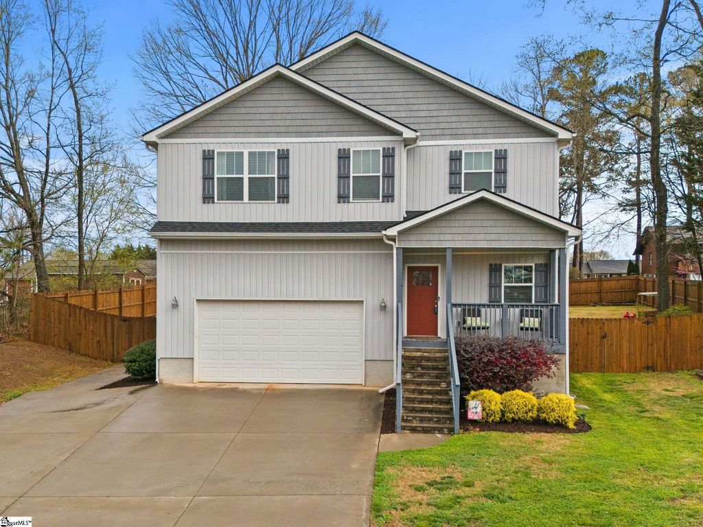 117 N River Hills Drive, Spartanburg, SC 29303