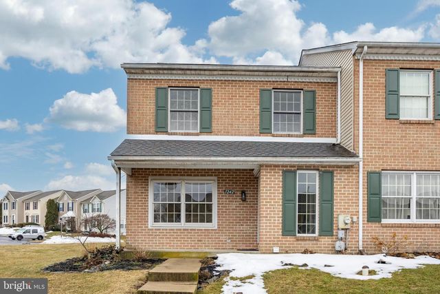 1242 PINE RIDGE DR, Perkiomenville, PA 18074