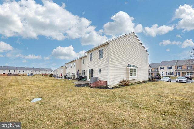 1242 PINE RIDGE DR, Perkiomenville, PA 18074